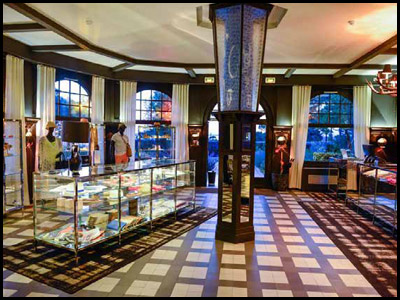 La boutique de l'hôtel haitza La Corniche au Pyla. Mode et accessoires