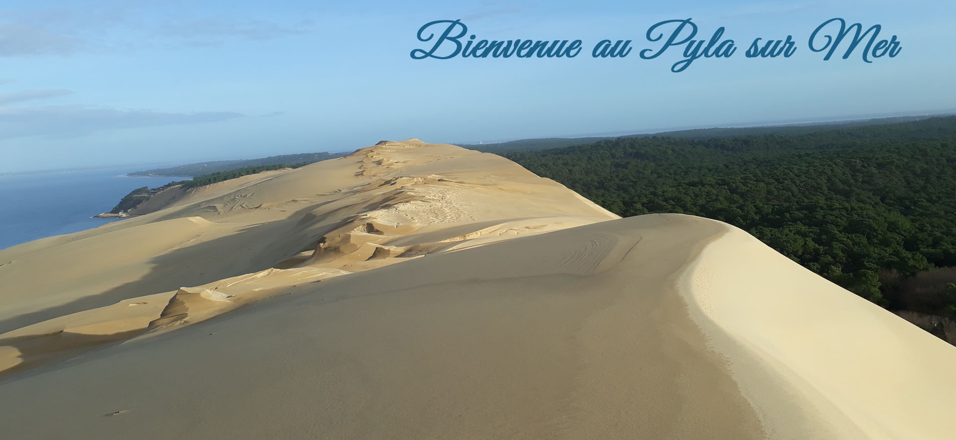 Bienvenue au Pyla sur mer Pyla-sur-Mer est une station balnéaire française de l'Atlantique, à l'entrée du bassin d'Arcachon, dans le département de la Gironde.